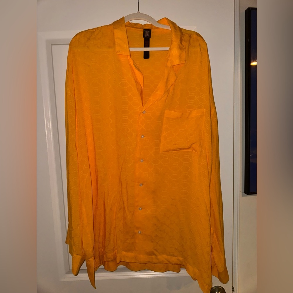 Savage X Fenty Lounge Wear No tags but never worn.

Top- Large
Bottoms- XXL